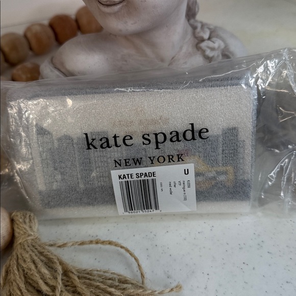 Kate Spade New York Women's Medium Snap Wallet (Meringue Multi) - Picture 9 of 11